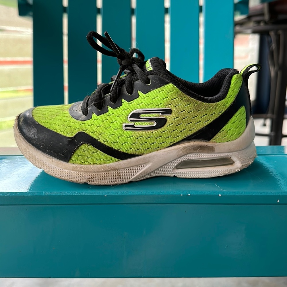 Skechers neon green sneakers with tie laces. Size 12.